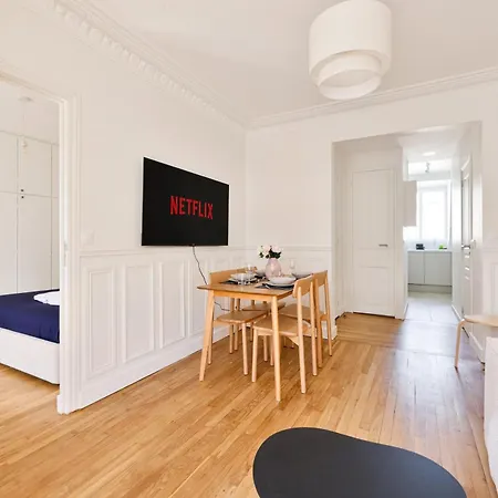 Lägenhet Chic Elegant 1br In Montmartre 18 District Paris